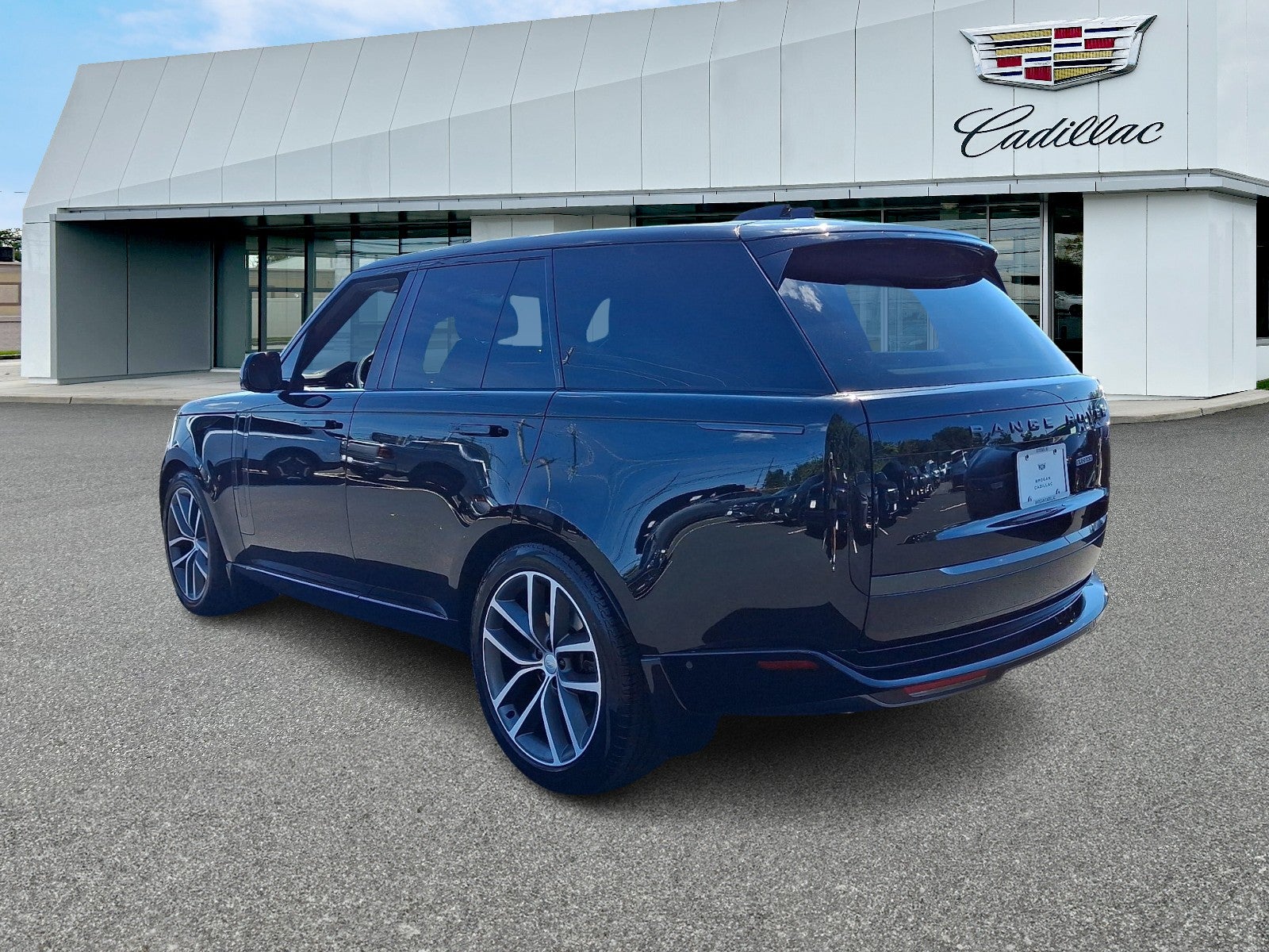 2024 Land Rover Range Rover P530 SE