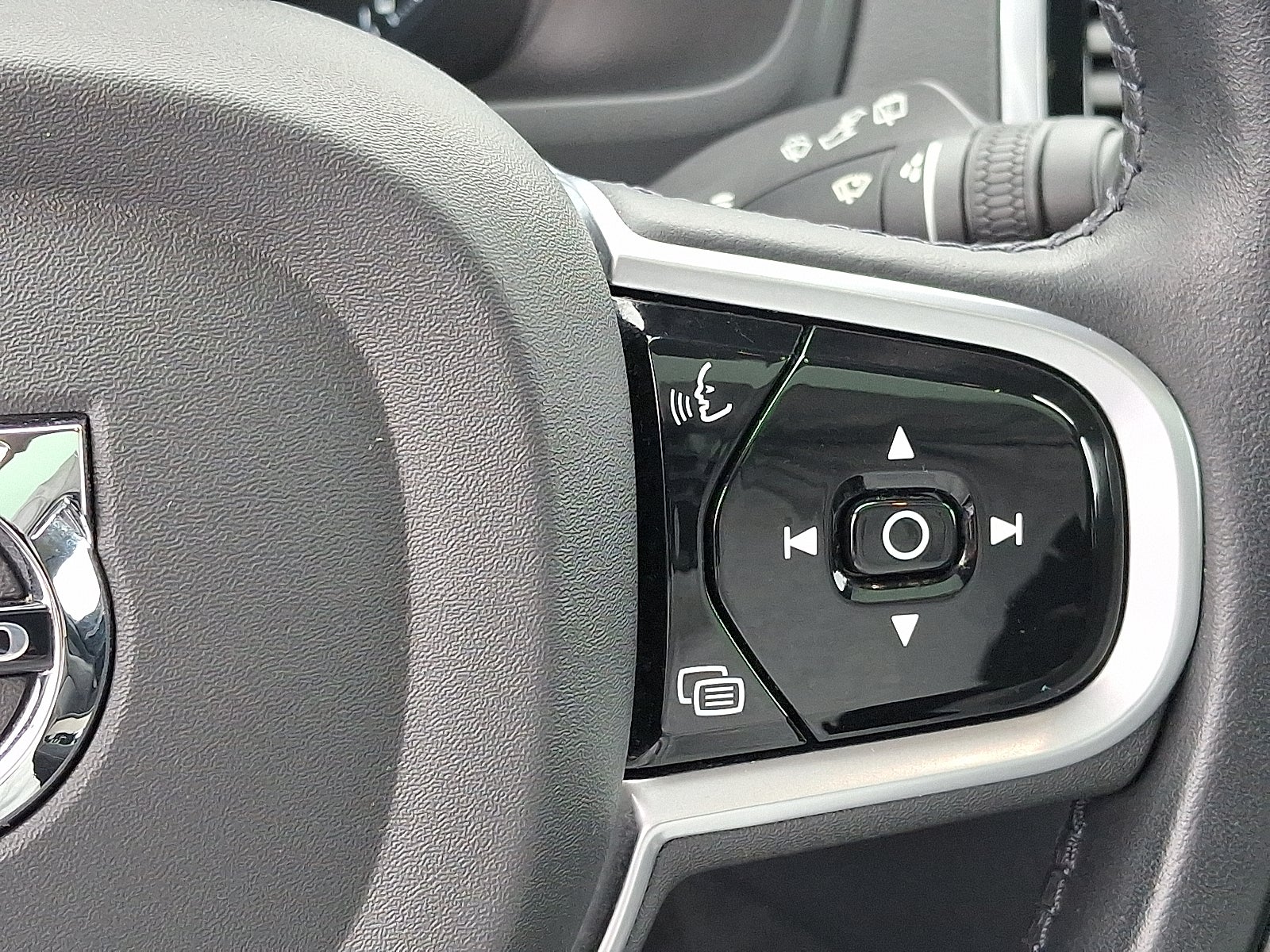 2022 Volvo XC90 Recharge Plug-In Hybrid T8 Inscription Extended Range 6P